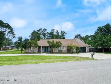 Beach Home For Sale in Diamondhead, Mississippi
