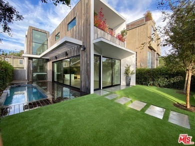 Beach Home For Sale in Venice, California