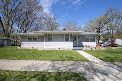 Beach Home Sale Pending in Benton Harbor, Michigan