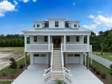 Beach Home For Sale in Holly Ridge, North Carolina