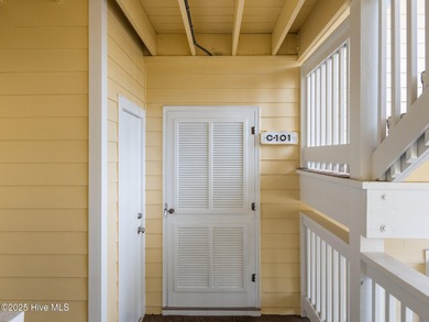 Beach Condo For Sale in Emerald Isle, North Carolina