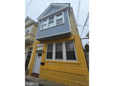 Beach Townhome/Townhouse For Sale in Atlantic City, New Jersey