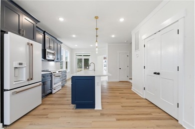 Beach Condo For Sale in Chesapeake, Virginia