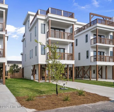 Beach Townhome/Townhouse For Sale in Carolina Beach, North Carolina