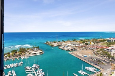 Beach Condo Active Under Contract in Honolulu, Hawaii