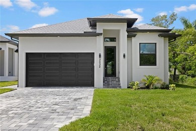Beach Home For Sale in Naples, Florida
