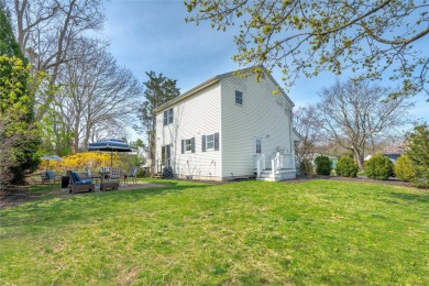 Beach Home For Sale in Greenport, New York