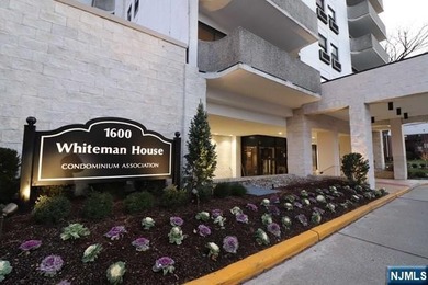 Beach Condo For Sale in Fort Lee, New Jersey