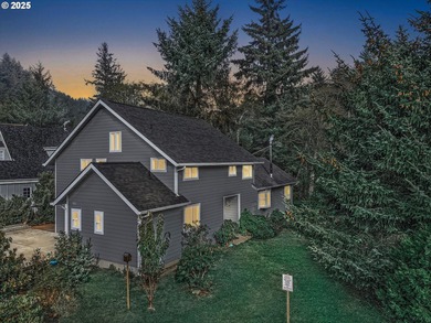 Beach Home For Sale in Yachats, Oregon