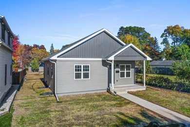 Beach Home For Sale in Green Bay, Wisconsin