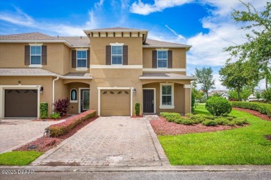 Beach Townhome/Townhouse Active Under Contract in Daytona Beach, Florida