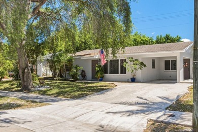 Beach Home For Sale in Deerfield Beach, Florida