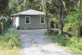 Beach Home For Sale in Gulf Shores, Alabama