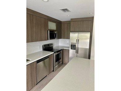Beach Condo For Sale in Hollywood, Florida