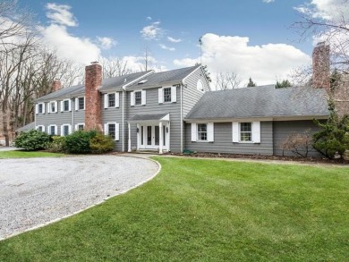 Beach Home Sale Pending in Oyster Bay Cove, New York