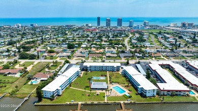 Beach Condo For Sale in Daytona Beach, Florida