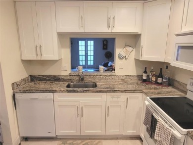 Beach Condo For Sale in Lauderdale Lakes, Florida