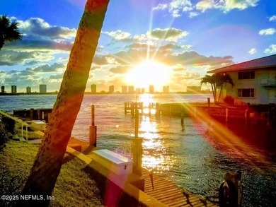 Beach Condo For Sale in Palm Beach, Florida