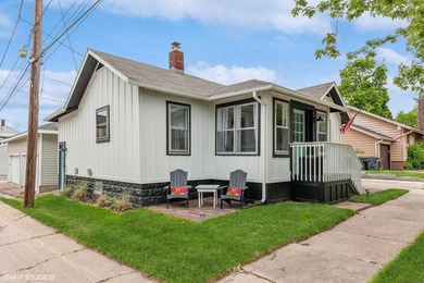 Beach Home For Sale in Saint Joseph, Michigan