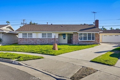 Beach Home Active Under Contract in Huntington Beach, California