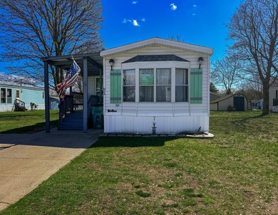 Beach Home Sale Pending in Muskegon, Michigan