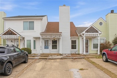 Beach Townhome/Townhouse For Sale in Virginia Beach, Virginia