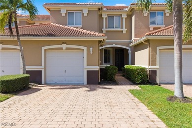 Beach Townhome/Townhouse For Sale in Fort Myers, Florida