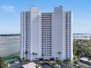 Beach Condo For Sale in West Palm Beach, Florida