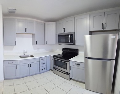 Beach Condo Sale Pending in Lauderhill, Florida