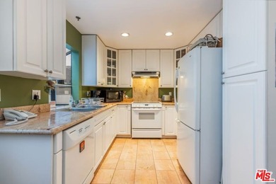 Beach Condo For Sale in Marina Del Rey, California