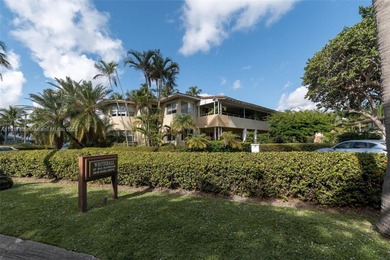 Beach Condo For Sale in Bal Harbour, Florida