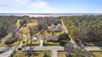 Beach Home For Sale in Beaufort, North Carolina
