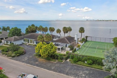 Beach Home For Sale in Tampa, Florida