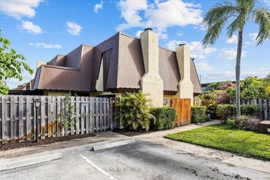 Beach Townhome/Townhouse For Sale in Palm Beach Gardens, Florida
