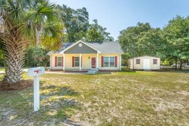 Beach Home For Sale in Apalachicola, Florida