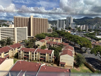 Beach Condo For Sale in Honolulu, Hawaii