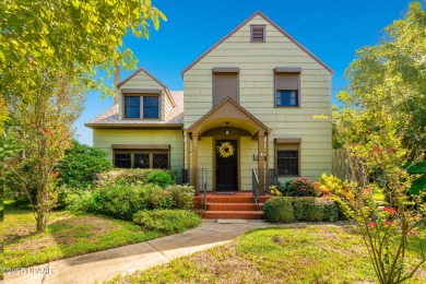 Beach Home Sale Pending in Daytona Beach, Florida