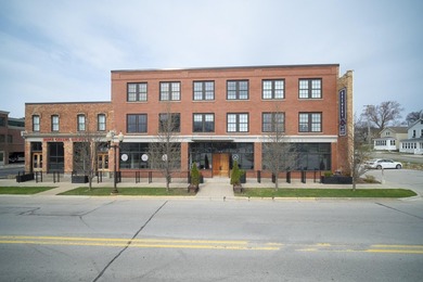 Beach Condo Active Under Contract in Manistee, Michigan