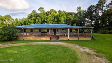 Beach Home For Sale in Swansboro, North Carolina