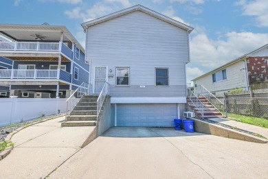 Beach Townhome/Townhouse For Sale in Long Beach, New York