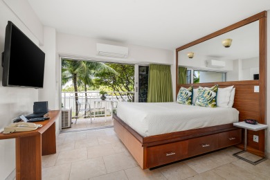 Vacation Rental Beach Condo in Honolulu, Hawaii