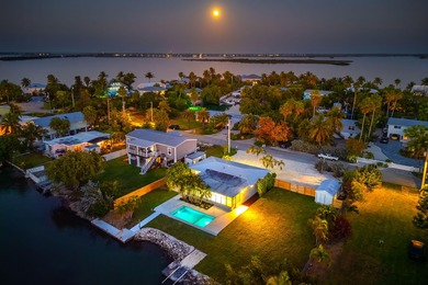 Beach Home For Sale in Saddlebunch, Florida