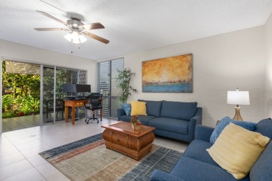 Beach Home For Sale in Kailua Kona, Hawaii