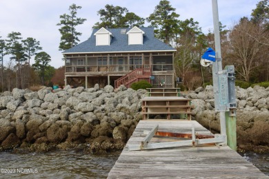 Beach Home For Sale in Oriental, North Carolina