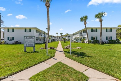 Beach Condo For Sale in South Daytona, Florida