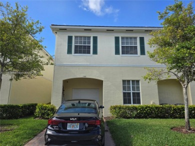 Beach Townhome/Townhouse For Sale in Pompano Beach, Florida