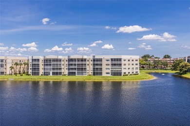 Beach Condo For Sale in Tamarac, Florida