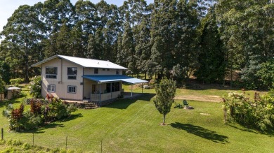 Beach Home For Sale in Laupahoehoe, Hawaii