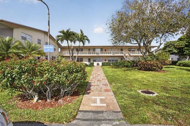 Beach Condo For Sale in West Palm Beach, Florida
