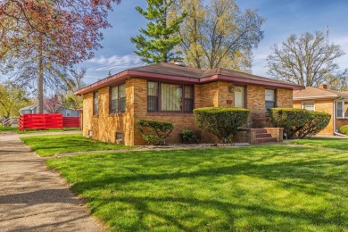 Beach Home Sale Pending in Benton Harbor, Michigan